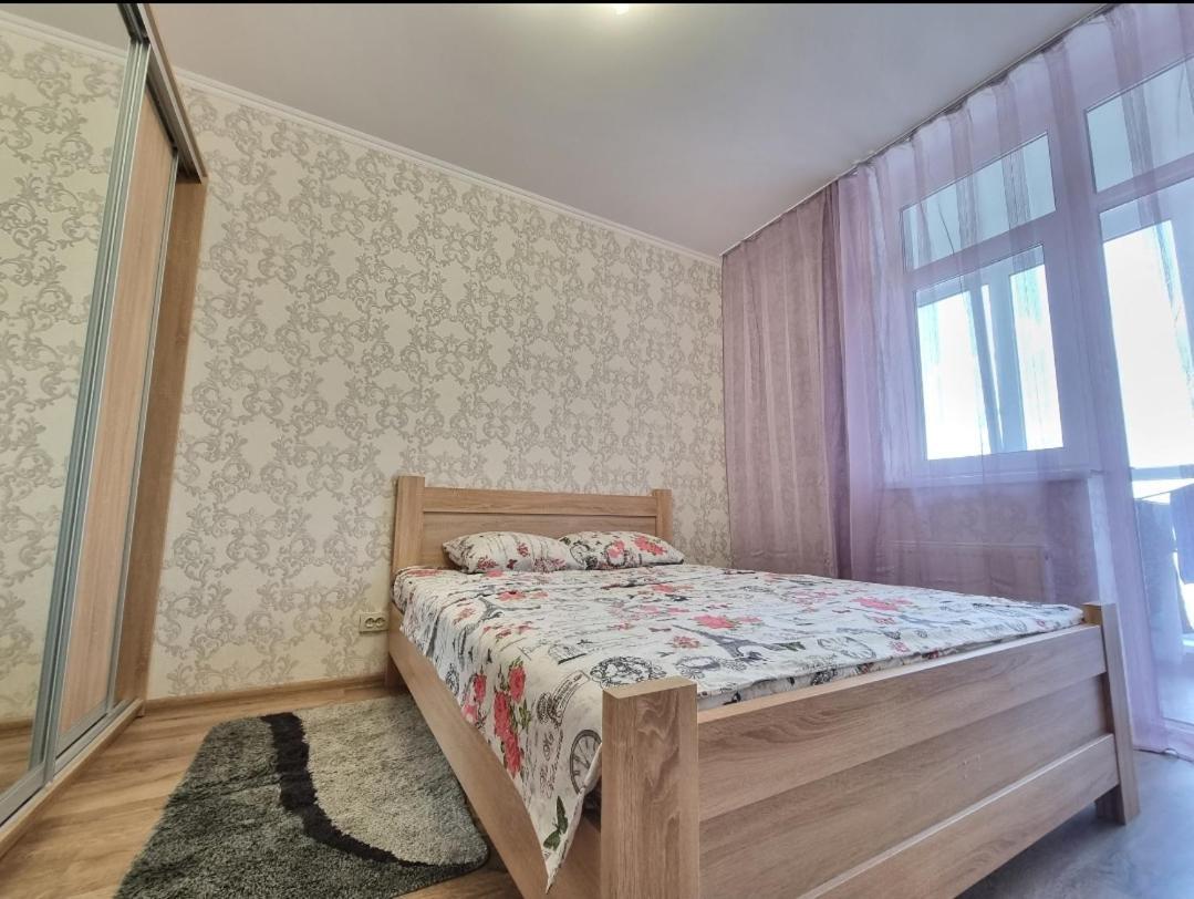 Квартира Метро Харківська, Позняки Жк Лебединий Kiev Luaran gambar